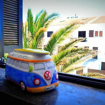 Surf House Peniche *