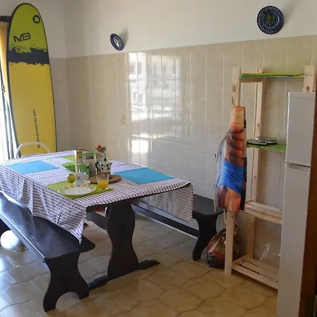 Surf House Peniche * Baleal