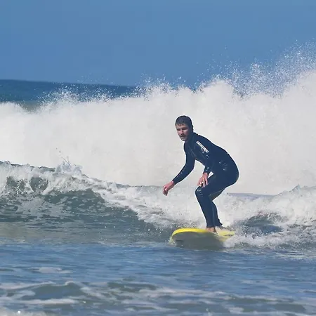 Hostel Surf House Peniche Baleal