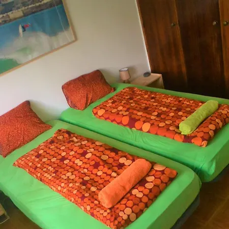 Surf House Peniche *