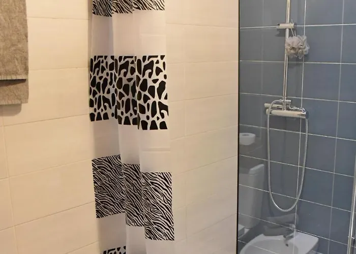 بيت شباب Surf House Peniche *