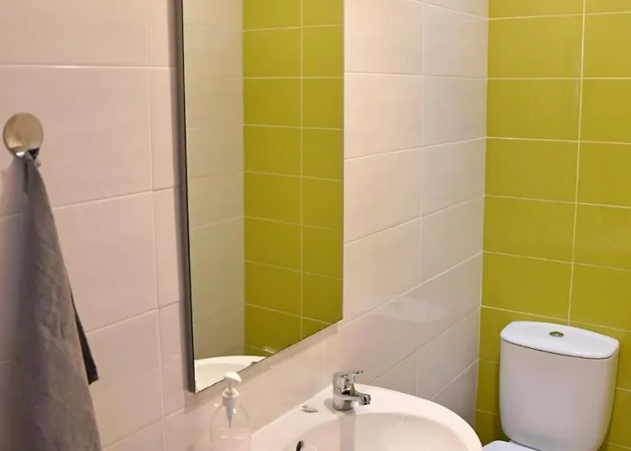 بيت شباب Surf House Peniche *