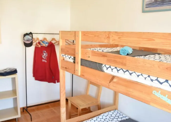 Surf House Peniche بيت شباب