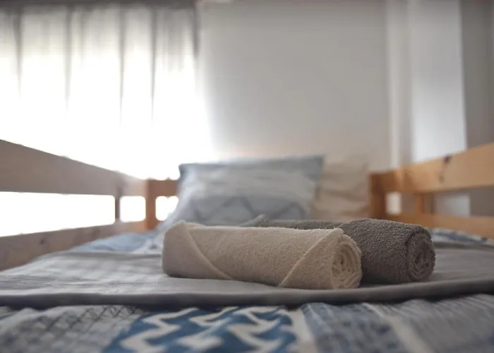 Surf House Peniche بيت شباب باليال